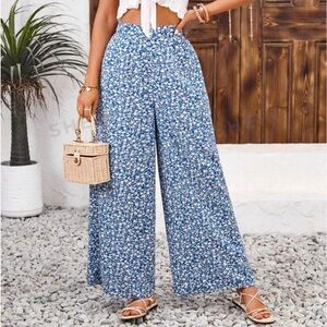 Blue floral flowy pants